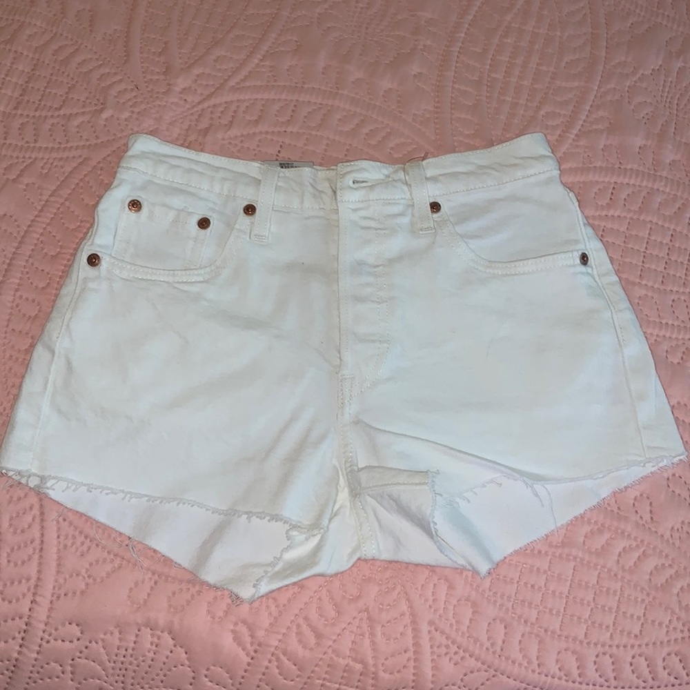 Levi Shorts - NEVER WORN
